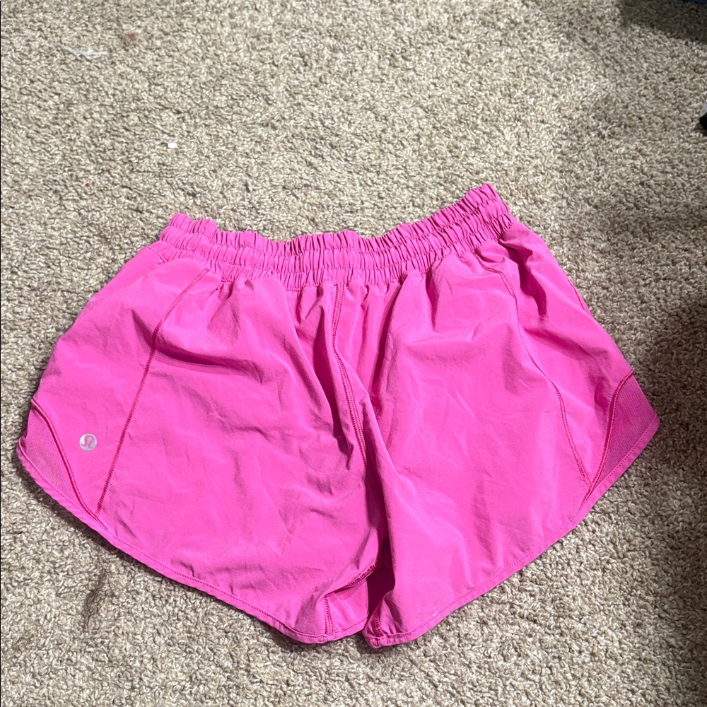 Lululemon Hotty Hot Short II *Long 4" Pink Highlight??? Size 6 - Picture 4 of 4